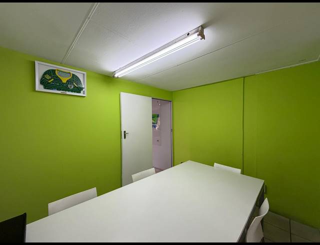 489M² WAREHOUSE TO LET IN HALFWAY HOUSE